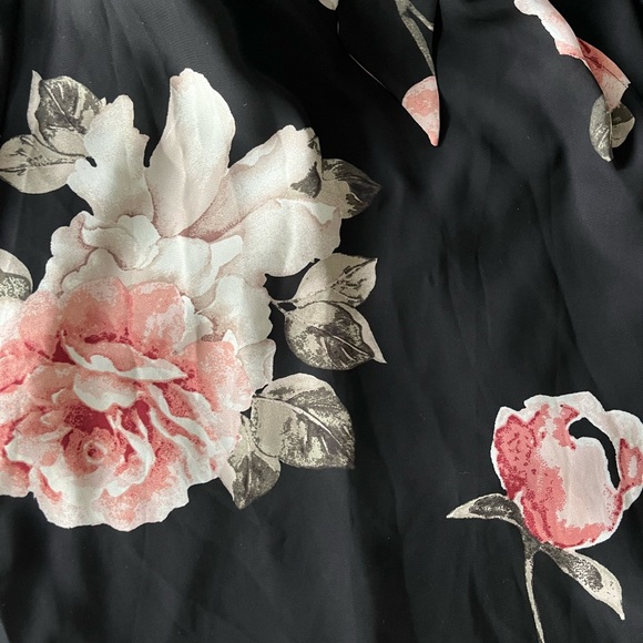 Flowy wrap dress - Picture 5 of 7